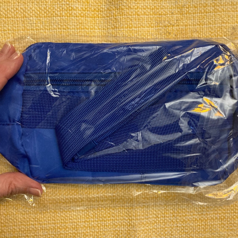 NIB Javvy Blue Belt Bag - Picture 6 of 6
